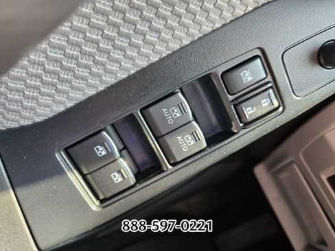 Used 2018 Subaru Forester 2.5i Premium AWD/4WD image 33