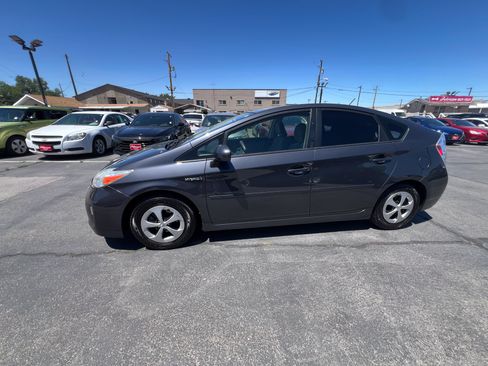 Used 2015 Toyota Prius Two FWD image 4