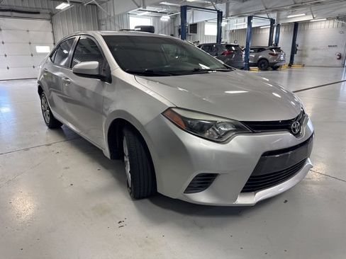 Used 2016 Toyota Corolla LE FWD image 18