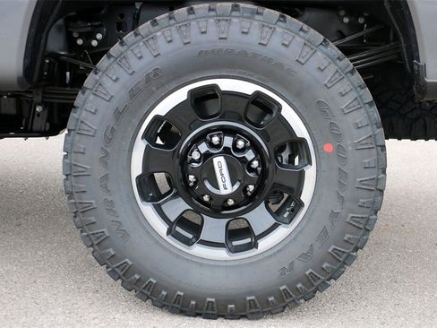 New 2026 Ford F250 Platinum w/ Tremor Off-Road Package image 9