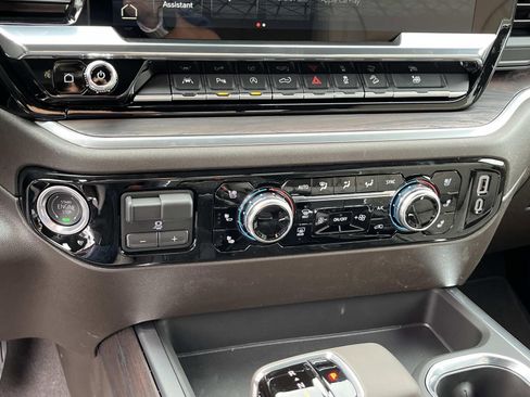 New 2026 GMC Sierra 1500 SLT w/ SLT Premium Plus Package image 28