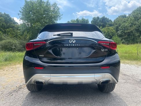 Used 2017 INFINITI QX30 Premium w/ Navigation Package AWD/4WD image 25