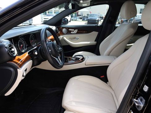 Used 2019 Mercedes-Benz E 450 4MATIC Sedan image 3
