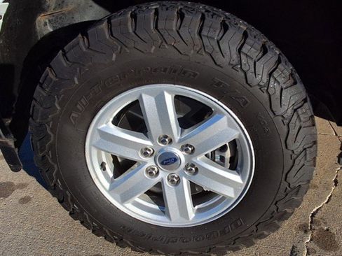 Used 2023 Ford F150 XL w/ Trailer Tow Package image 18