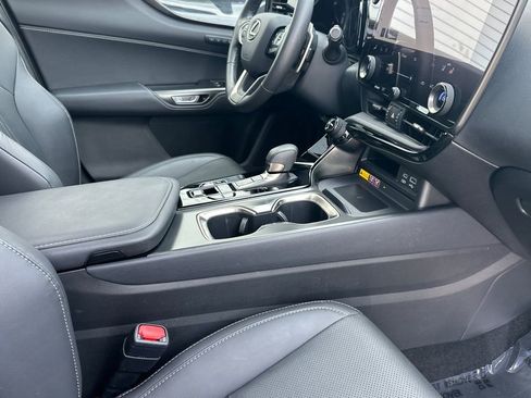 Used 2023 Lexus NX 350 AWD image 16