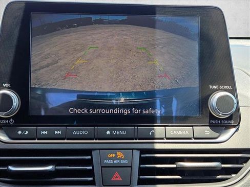 Used 2022 Nissan Altima 2.5 SR FWD image 12