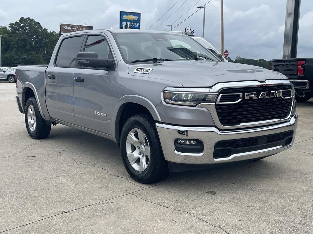 Used 2025 RAM 1500 Big Horn AWD/4WD image 4