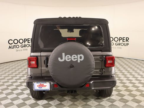 Used 2024 Jeep Wrangler Sport S image 21
