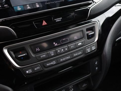 New 2026 Honda Ridgeline Black Edition image 16