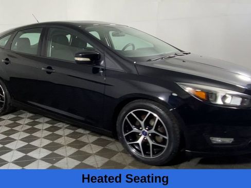 Used 2017 Ford Focus SEL w/ Cold Weather Package image 5