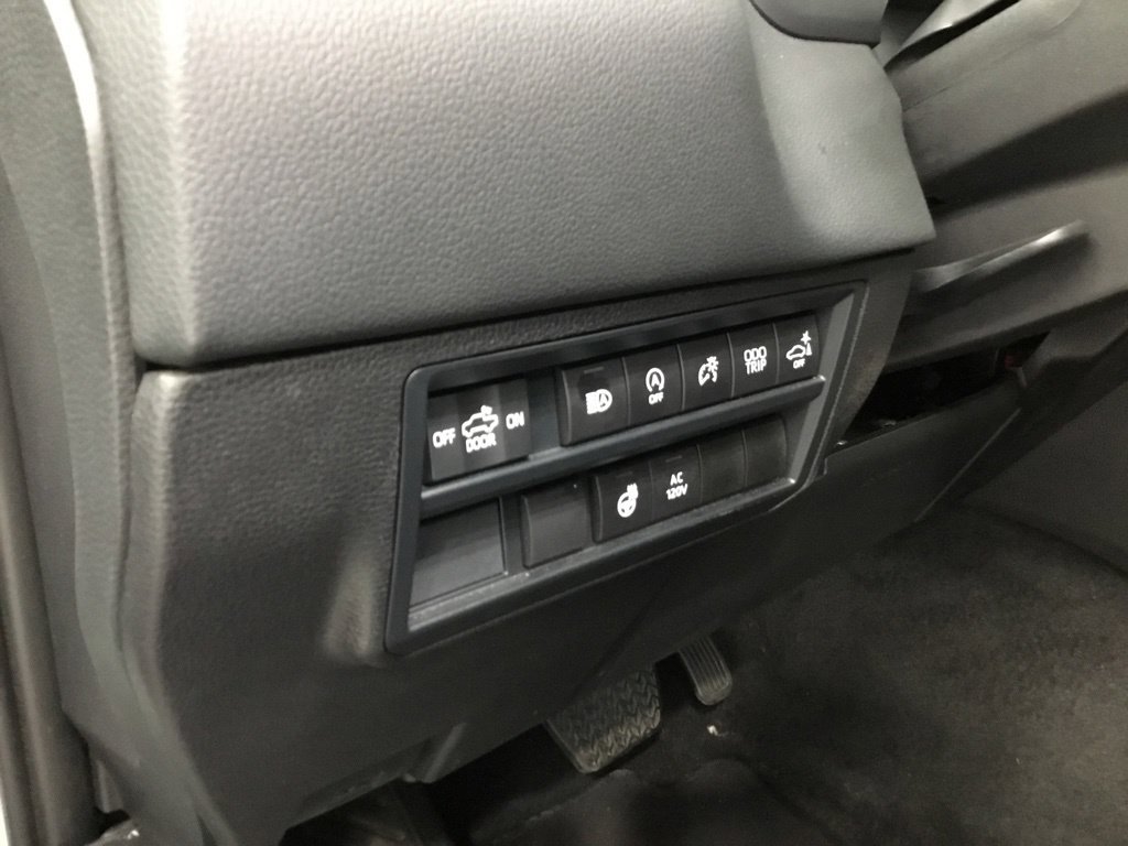 Used 2025 Toyota Tundra Limited AWD/4WD image 10
