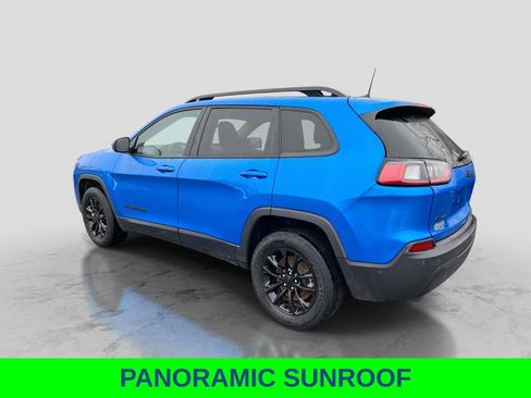 Certified 2023 Jeep Cherokee Altitude Lux w/ Lux Elite Package image 3