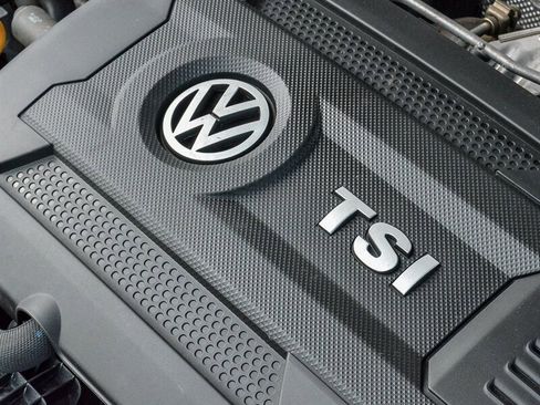 Used 2017 Volkswagen Golf Alltrack S image 31