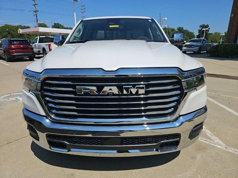 Used 2025 RAM 1500 Laramie AWD/4WD image 6