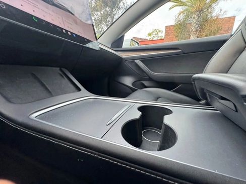 Used 2021 Tesla Model 3 Standard Range Plus image 23