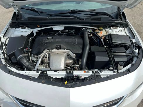 Used 2016 Chevrolet Malibu Premier w/ Driver Confidence Package image 27