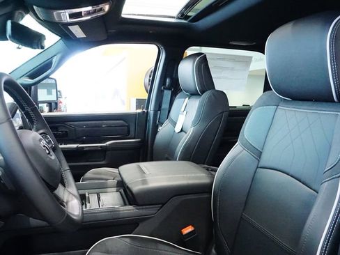 New 2026 RAM 3500 Limited AWD/4WD image 25