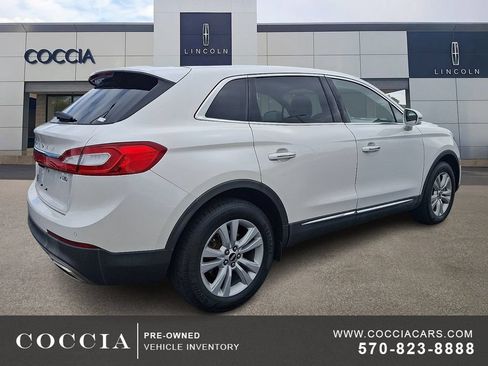 Used 2017 Lincoln MKX Select w/ Select Plus Package AWD/4WD image 4