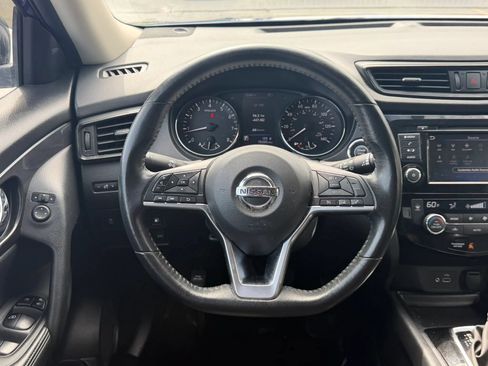 Used 2018 Nissan Rogue SV FWD image 33