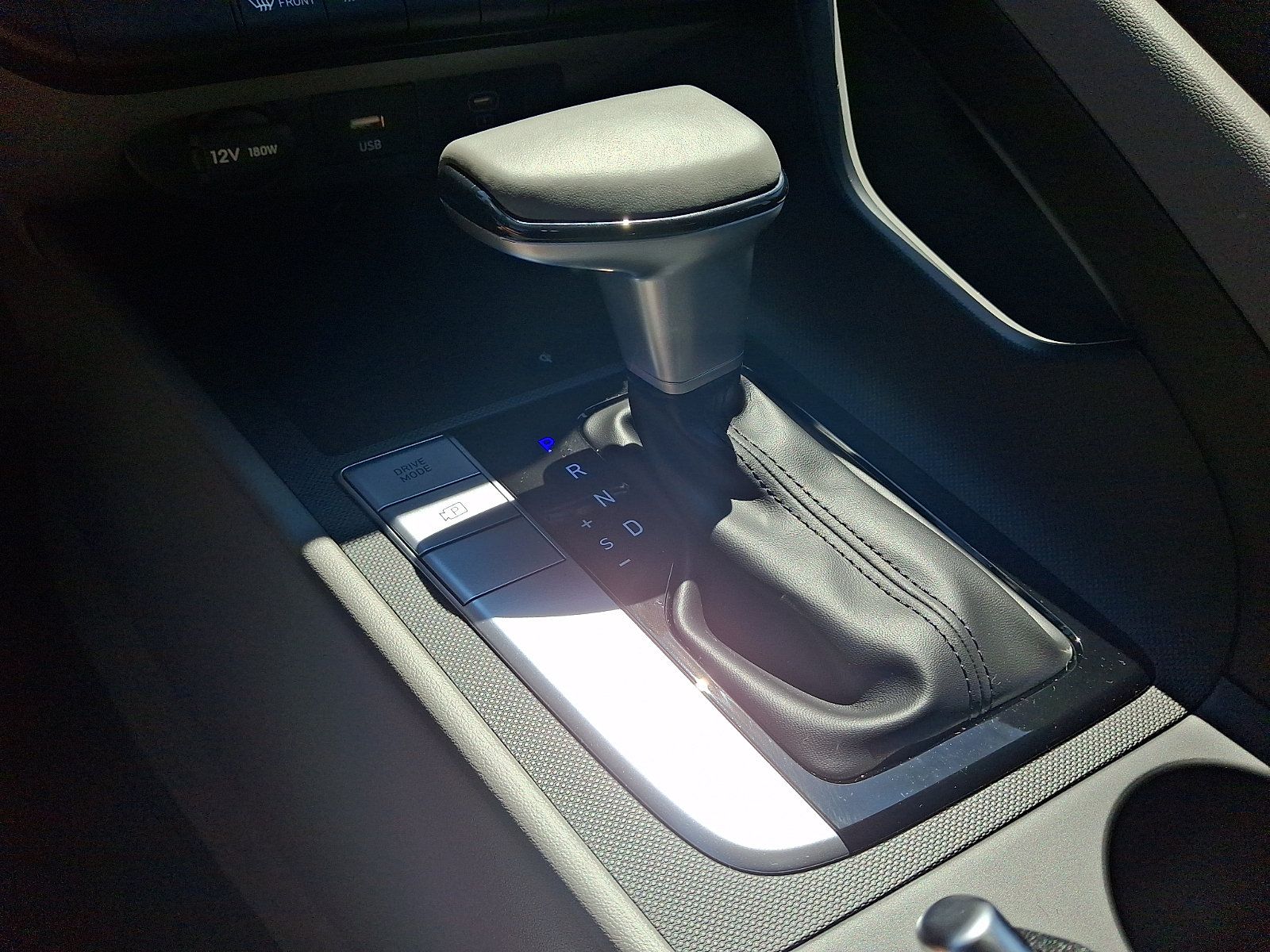 Certified 2025 Hyundai Elantra Sport FWD image 14