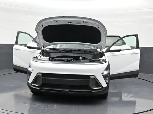 Used 2024 Hyundai Kona SEL w/ Convenience Package image 37