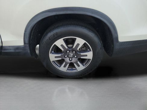 Used 2018 Honda Ridgeline RTL-T image 32