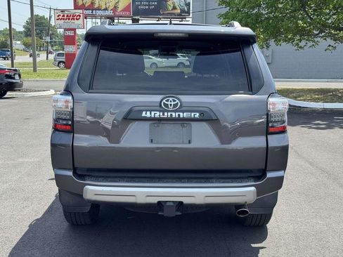Used 2017 Toyota 4Runner TRD Off-Road AWD/4WD image 22