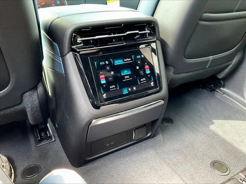 Used 2025 Cadillac Escalade IQ Luxury 2 w/ LPO, Premium Carpet Package AWD/4WD image 10