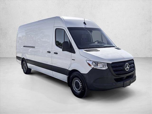 Used 2024 Mercedes-Benz eSprinter 170 Cargo image 3