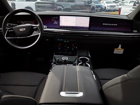 Used 2026 Cadillac Escalade ESV Sport w/ Touring Package image 19