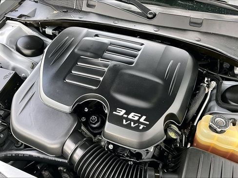 Used 2021 Dodge Charger SXT w/ Leather Interior Group RWD image 34
