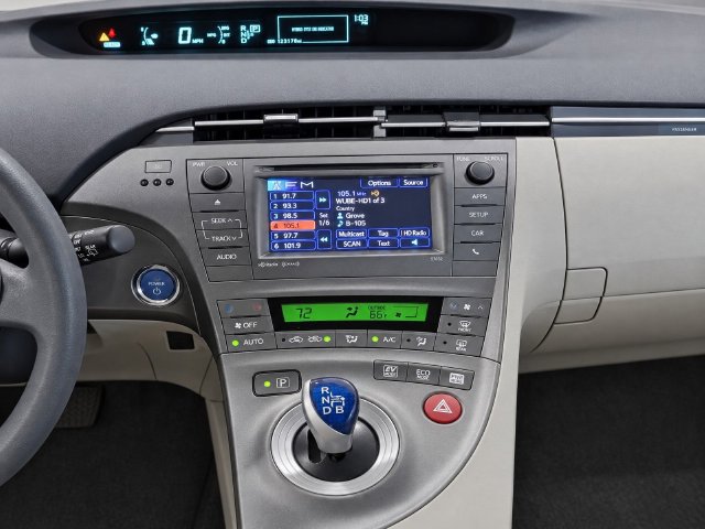 Used 2015 Toyota Prius Three w/ Solar Roof Package FWD image 15