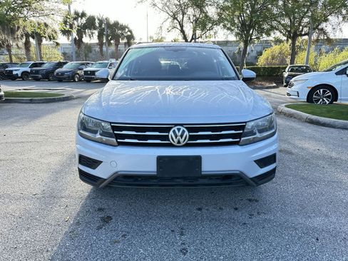 Used 2018 Volkswagen Tiguan SE w/ Panoramic Sunroof Package FWD image 8
