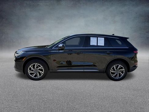 Used 2025 Lincoln Corsair AWD image 3