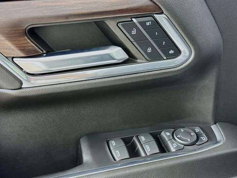 Used 2023 GMC Sierra 1500 SLT w/ SLT Premium Package image 21