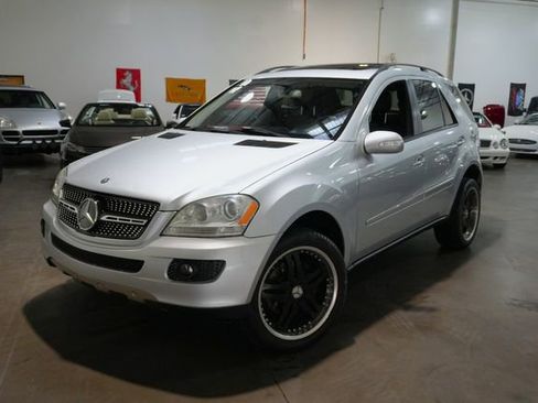 Used 2006 Mercedes-Benz ML 500 4MATIC image 1