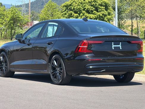 Used 2024 Volvo S60 B5 Plus FWD image 5