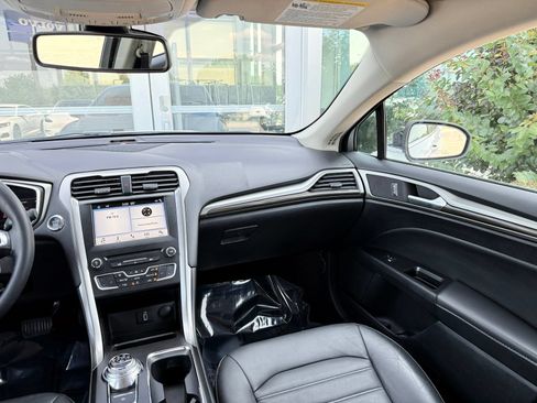 Used 2018 Ford Fusion SE w/ Equipment Group 602A FWD image 22