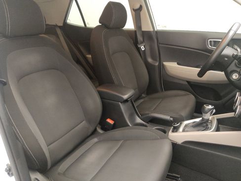 Used 2021 Hyundai Venue SEL w/ Cargo Package image 21