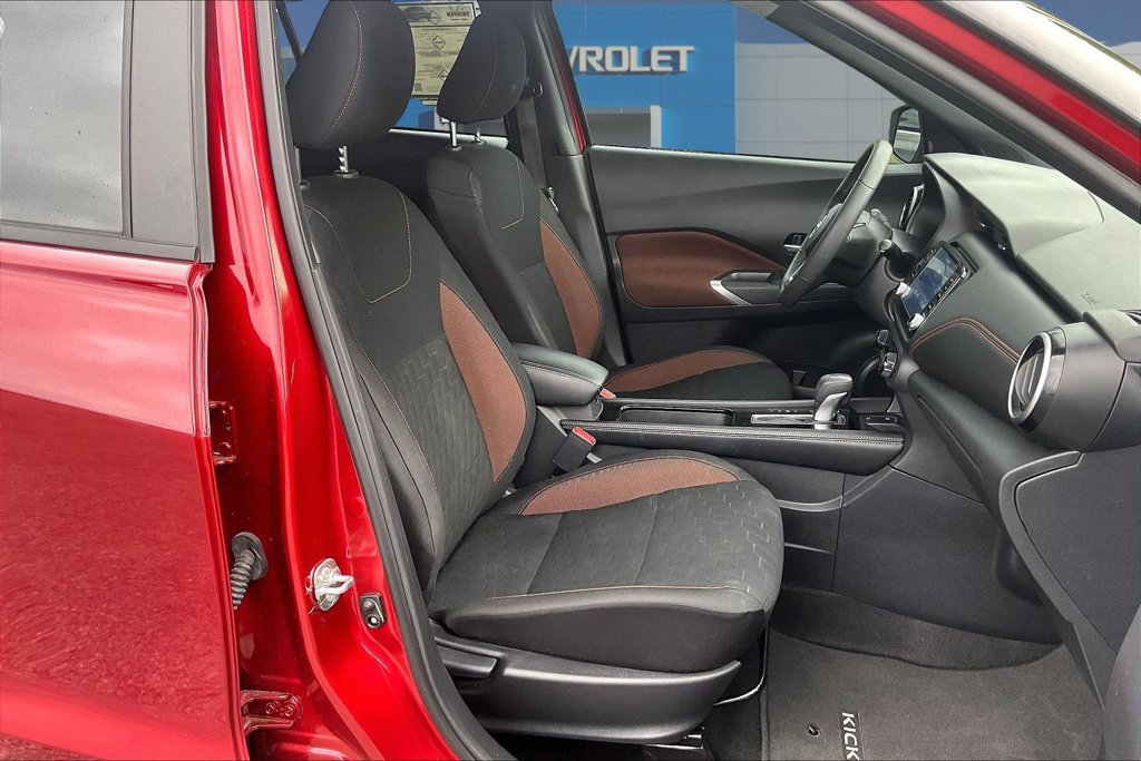 Used 2024 Nissan Kicks SR FWD image 28
