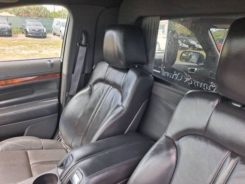 Used 2013 Lincoln MKT AWD image 11