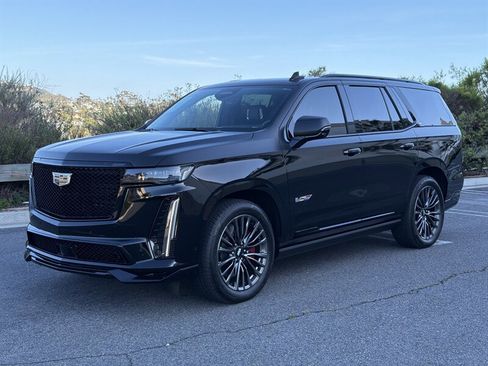 Used 2024 Cadillac Escalade V image 2