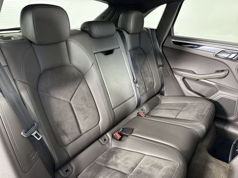Used 2017 Porsche Macan AWD/4WD image 23