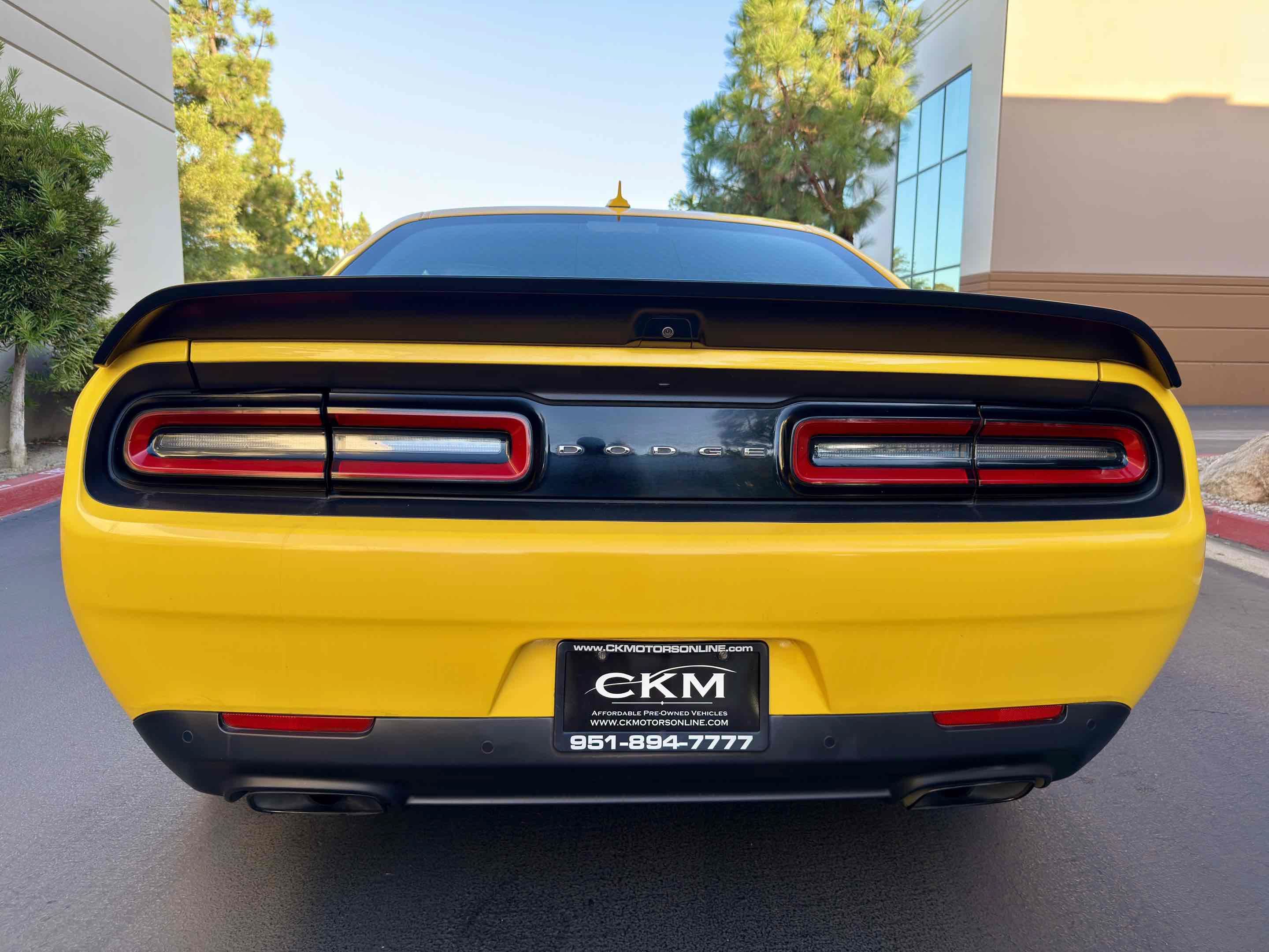 Used 2019 Dodge Challenger SRT Hellcat w/ Widebody Package RWD image 21