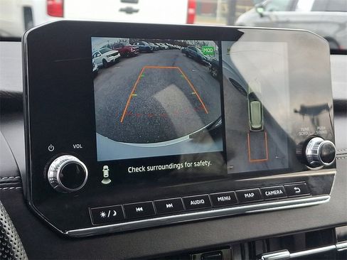 Used 2024 Mitsubishi Outlander SE image 21