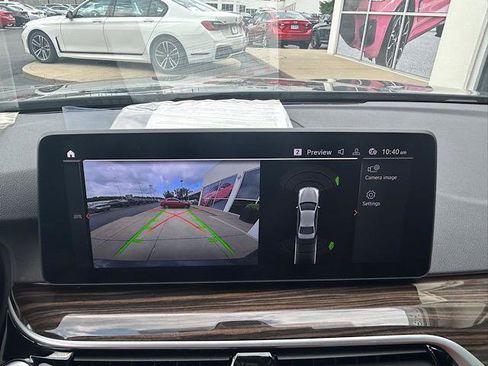 Certified 2022 BMW 530i xDrive 530i xDrive Sedan w/ Convenience Package image 21