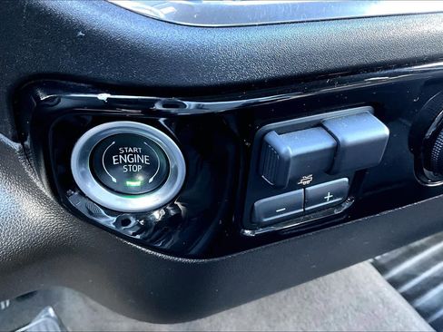 Used 2024 Chevrolet Silverado 2500 LT image 34