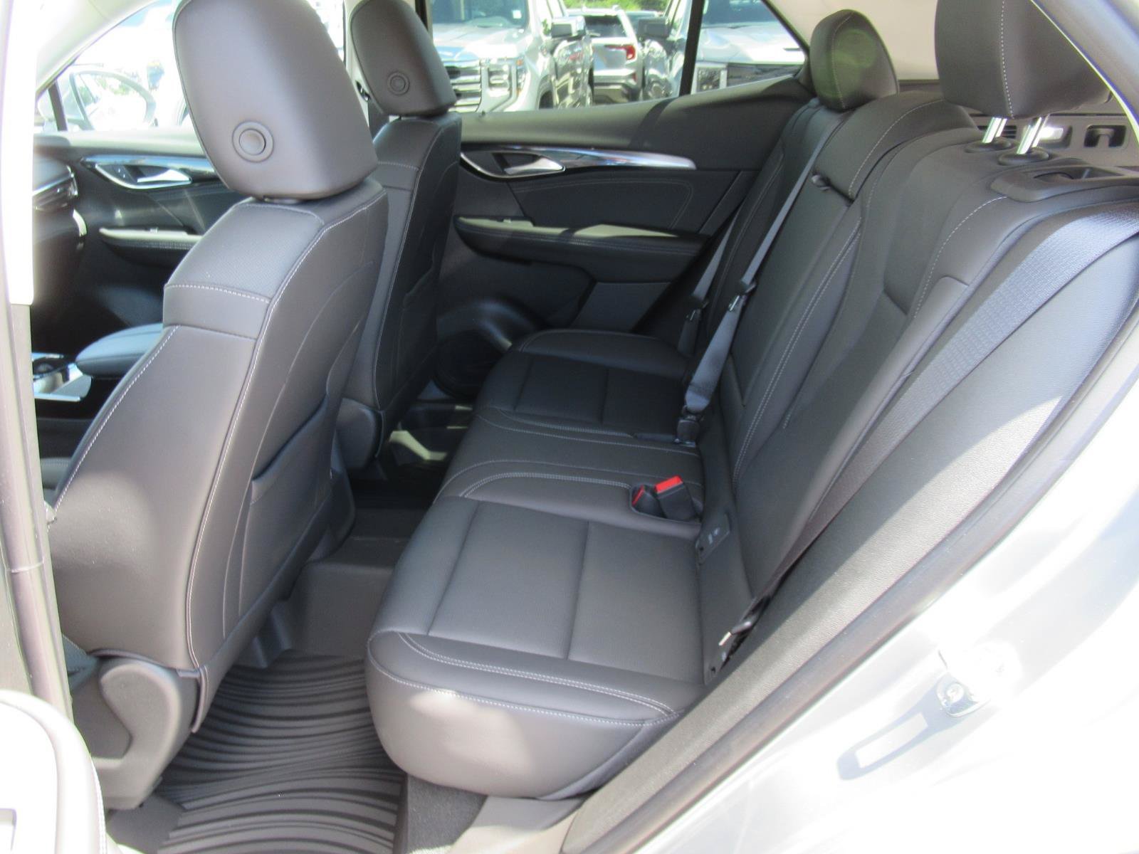 Used 2025 Buick Envision Preferred AWD/4WD image 36