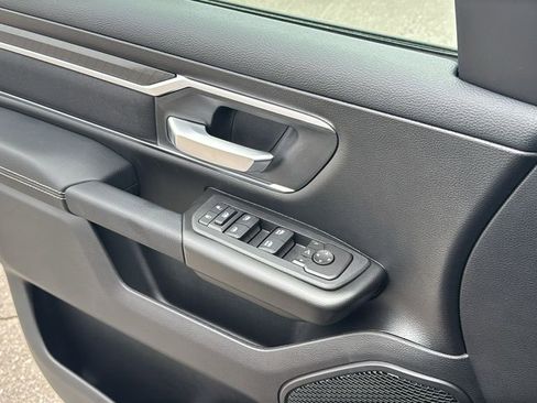 New 2026 RAM 1500 4x4 Crew Cab image 13