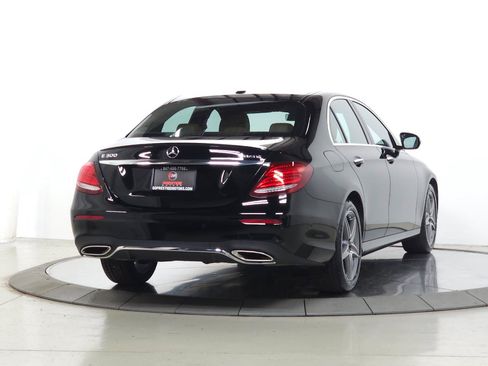Used 2017 Mercedes-Benz E 300 4MATIC image 6